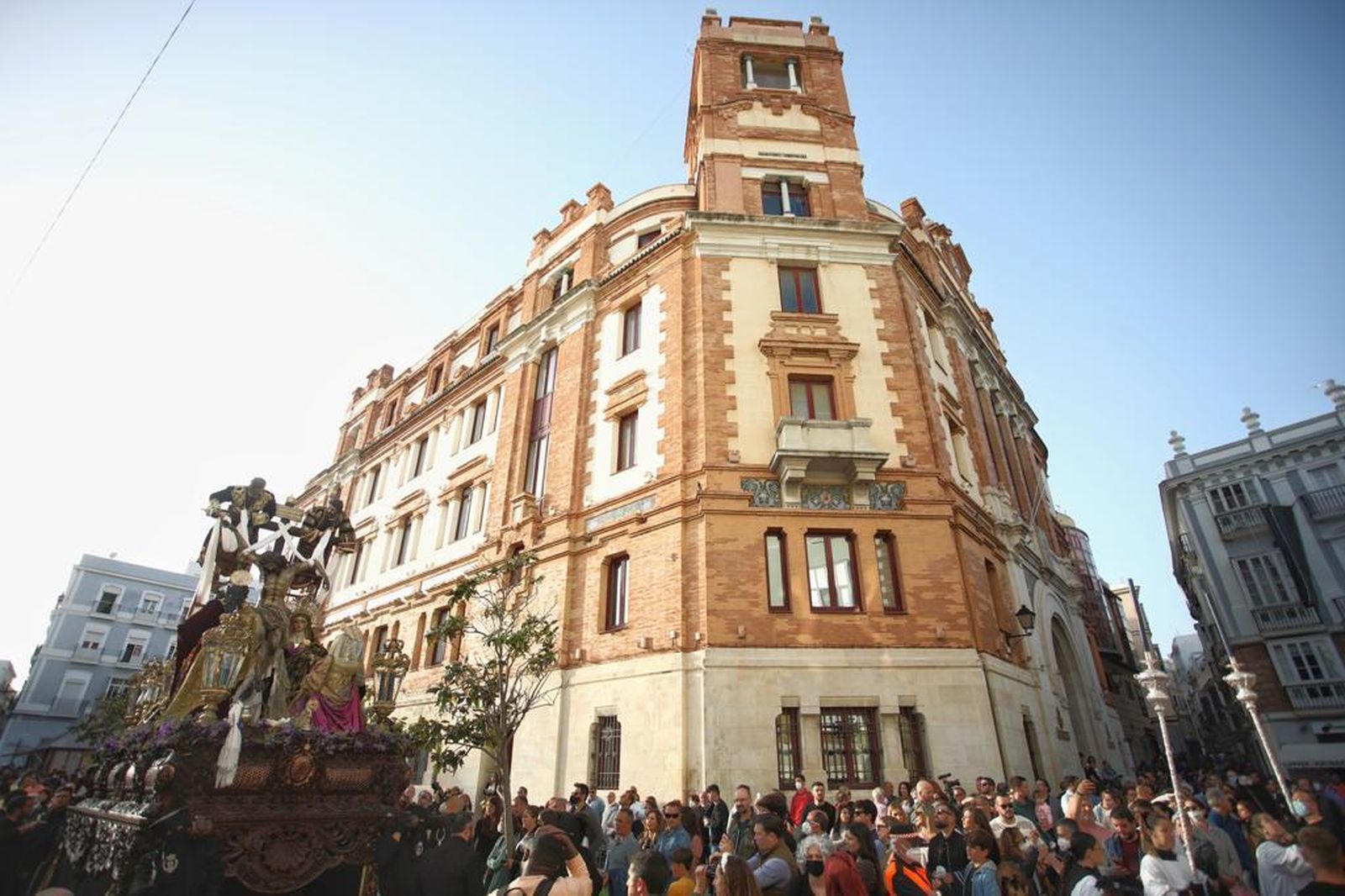 Las imágenes de la cofradía del Descendimiento en la Semana Santa de Cádiz 2022