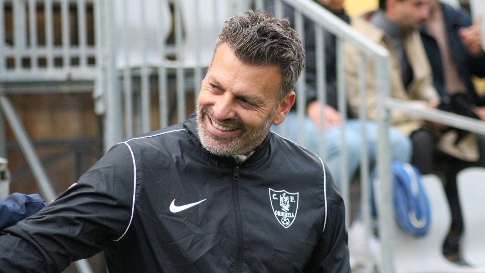 Pato, sonriente durante el partido que su equipo ganó al Mirandilla.