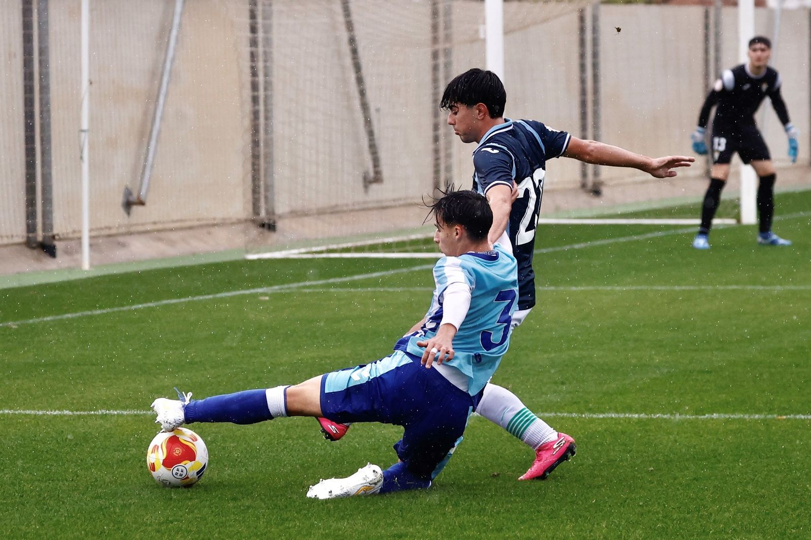 El Málaga juvenil gana al Córdoba (3-1) y espera un favor del San Félix para ir a la Copa