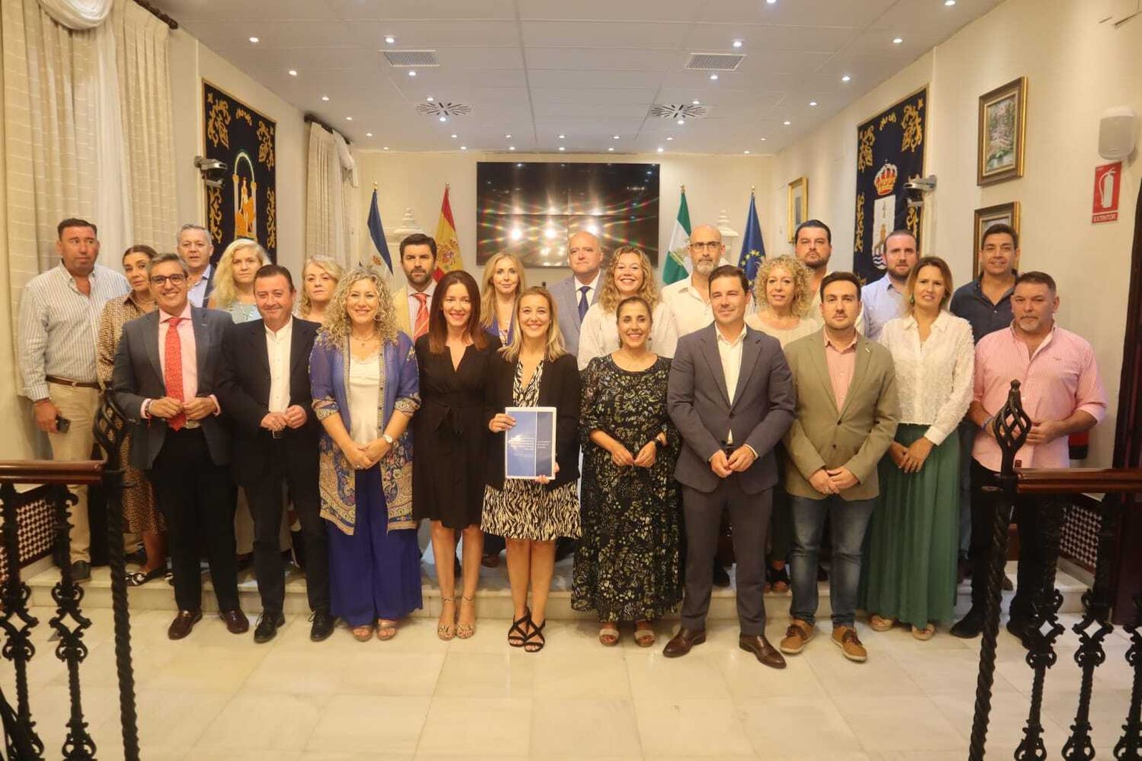 El Pleno de Alcalá aprueba la inclusión de la ciudad en el régimen de Municipios de Gran Población al superar los 75.000 habitantes