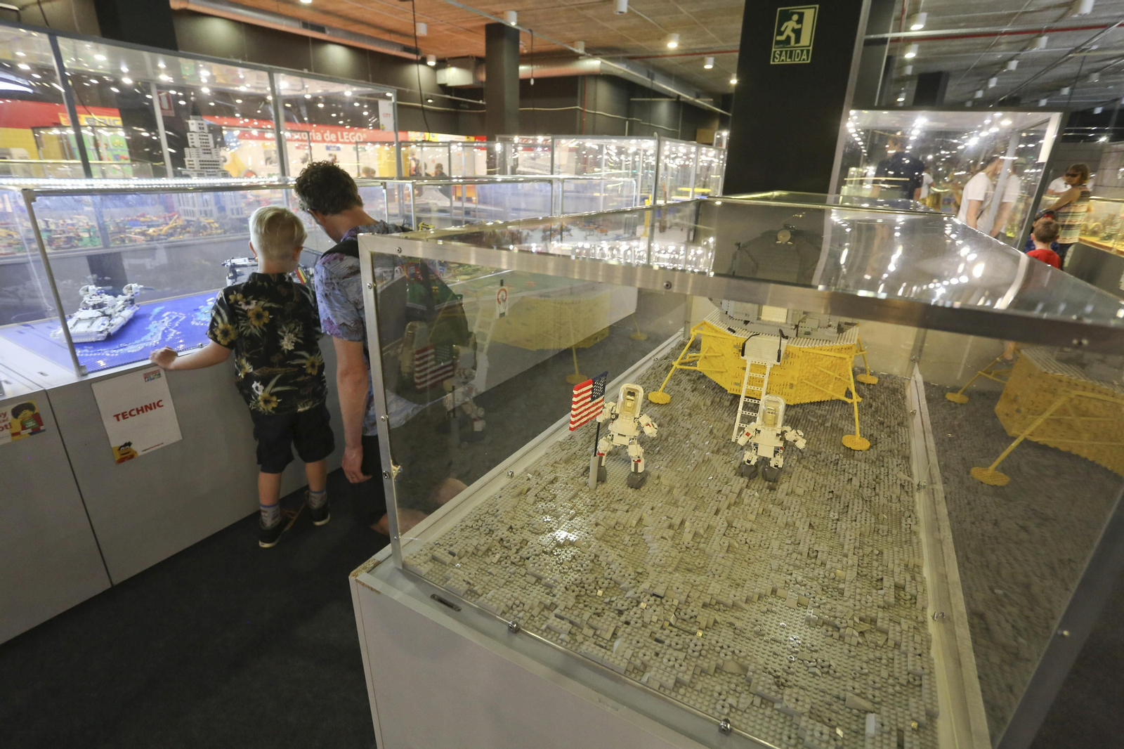 Las fotos de la exposición de Lego en el Muelle Uno de Málaga