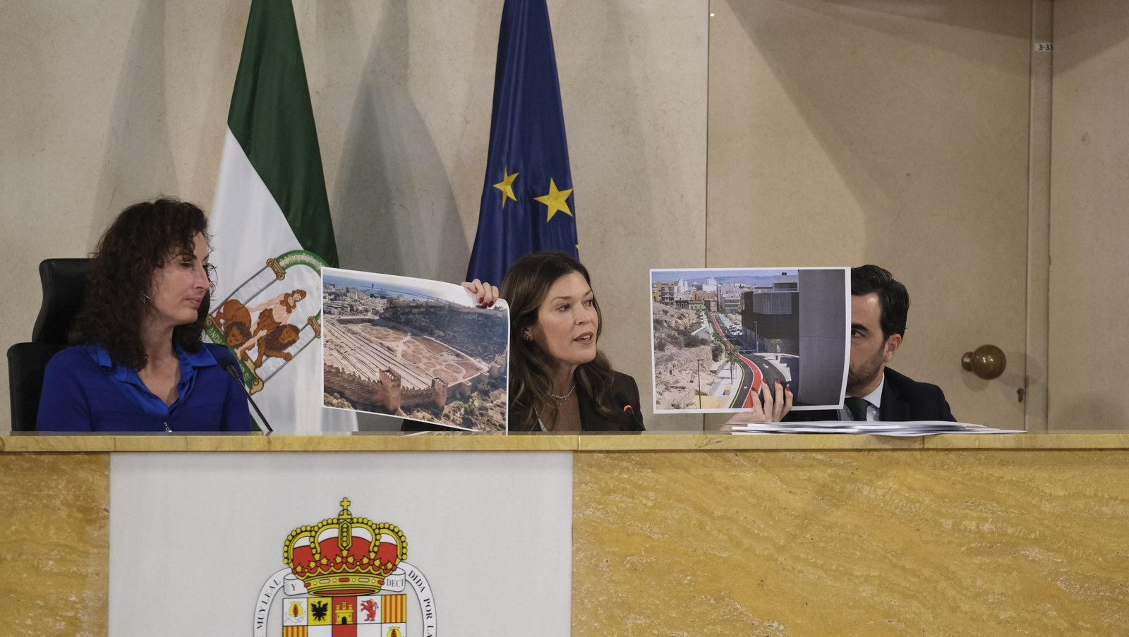 Imágenes del Pleno del Ayuntamiento de Almería sobre el estado de la Ciudad