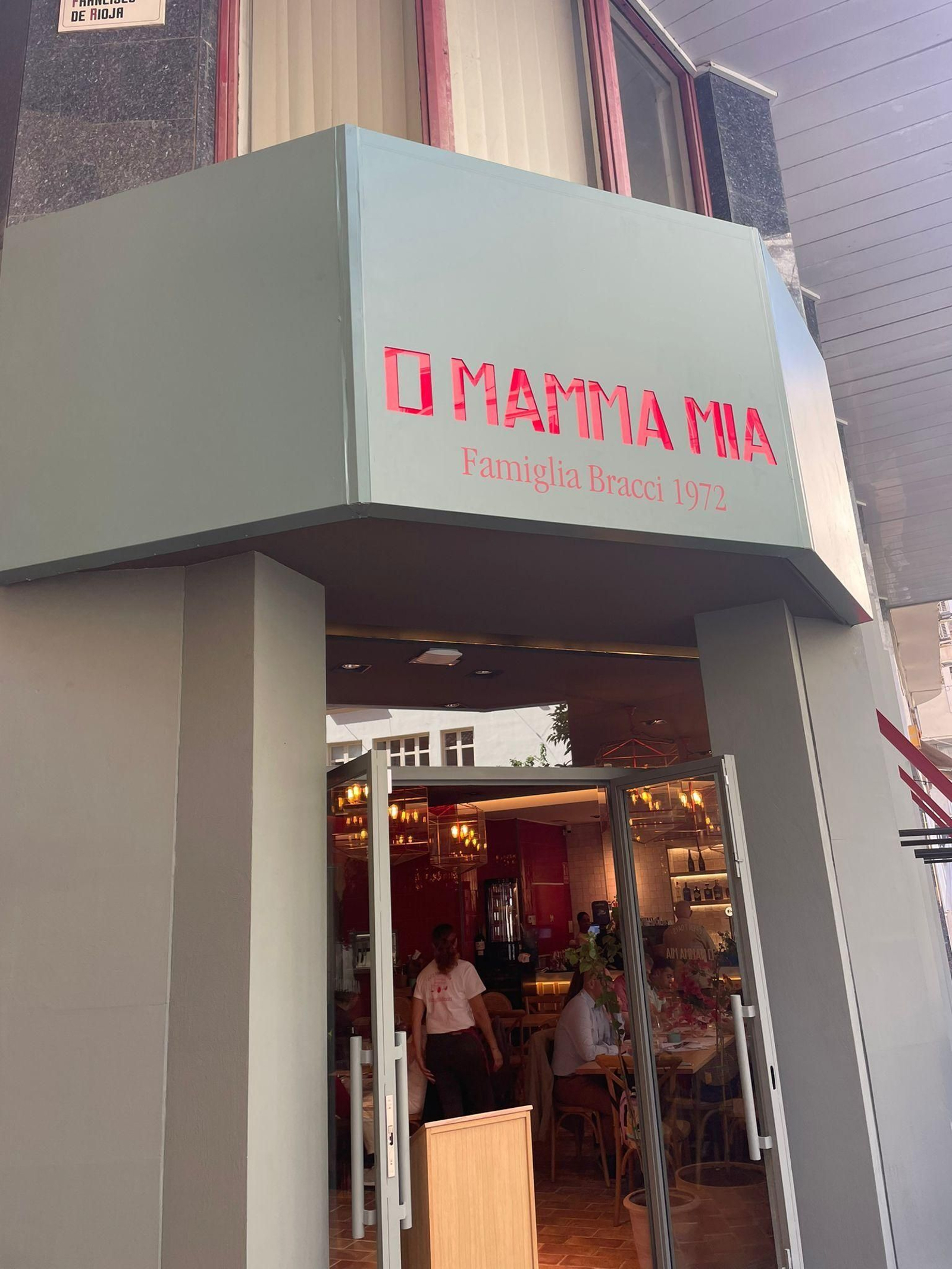 La entrada del nuevo O Mamma Mia.