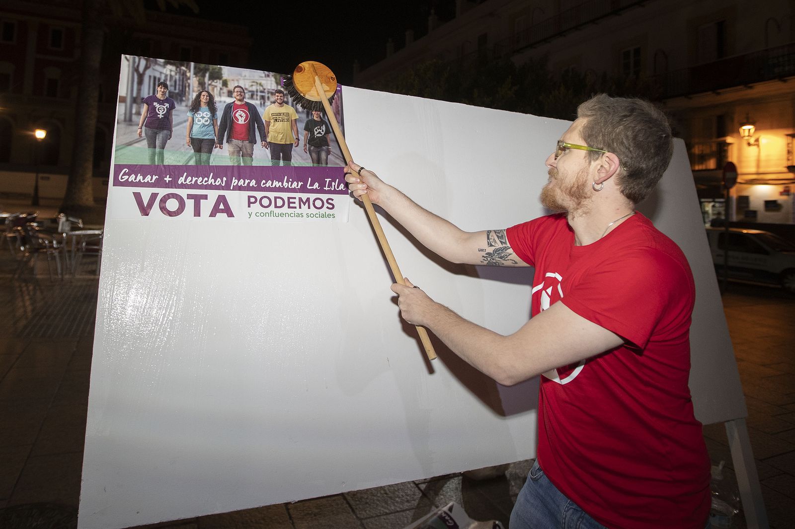 Ernesto Díaz, candidato de Podemos, en el arranque de la campaña.
