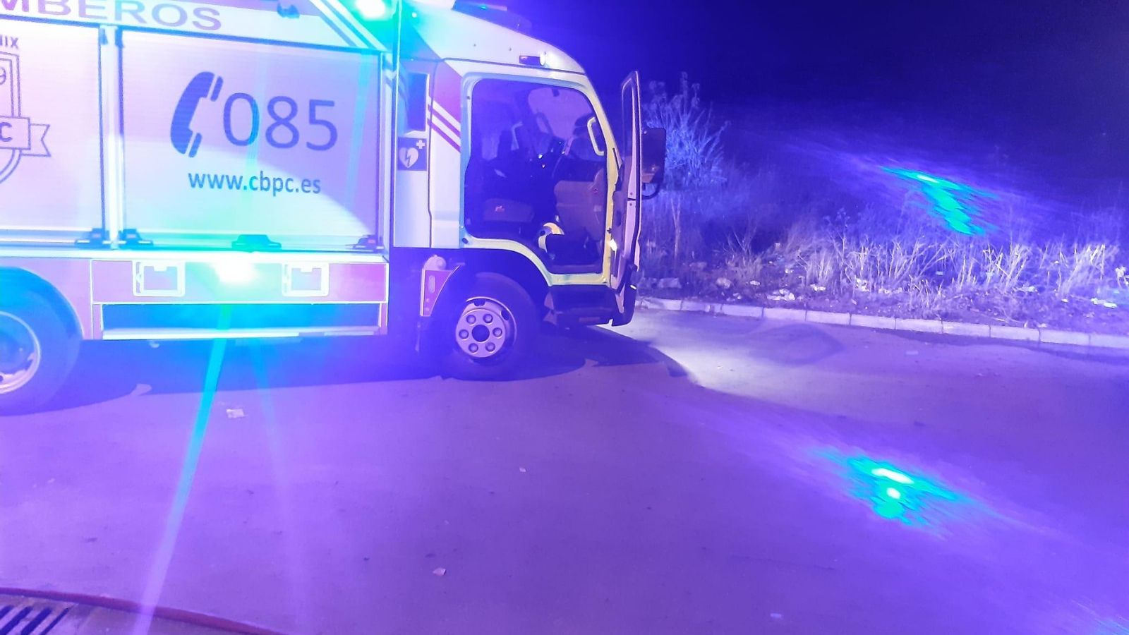 Uno de los vehículos del parque de Jerez desplazado hasta La Barca de la Florida