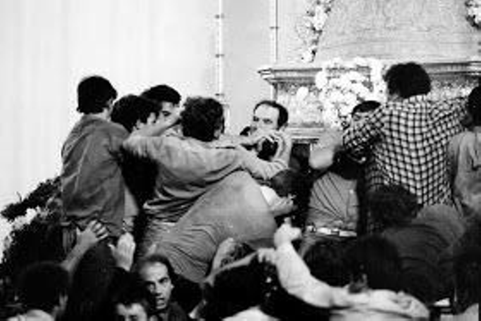 Salto de la reja y procesión en los años 80