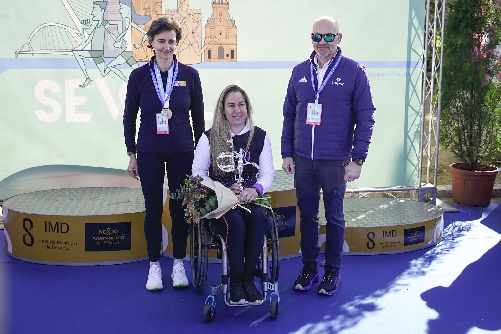 Así ha sido la entrega de premios del Zúrich Maraton de Sevilla 2026