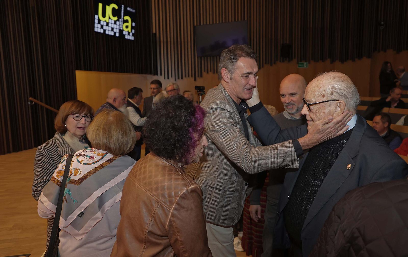 Fotos de la presentación del libro “Algeciras en el corazón y en la memoria”, de Alberto Pérez de Vargas