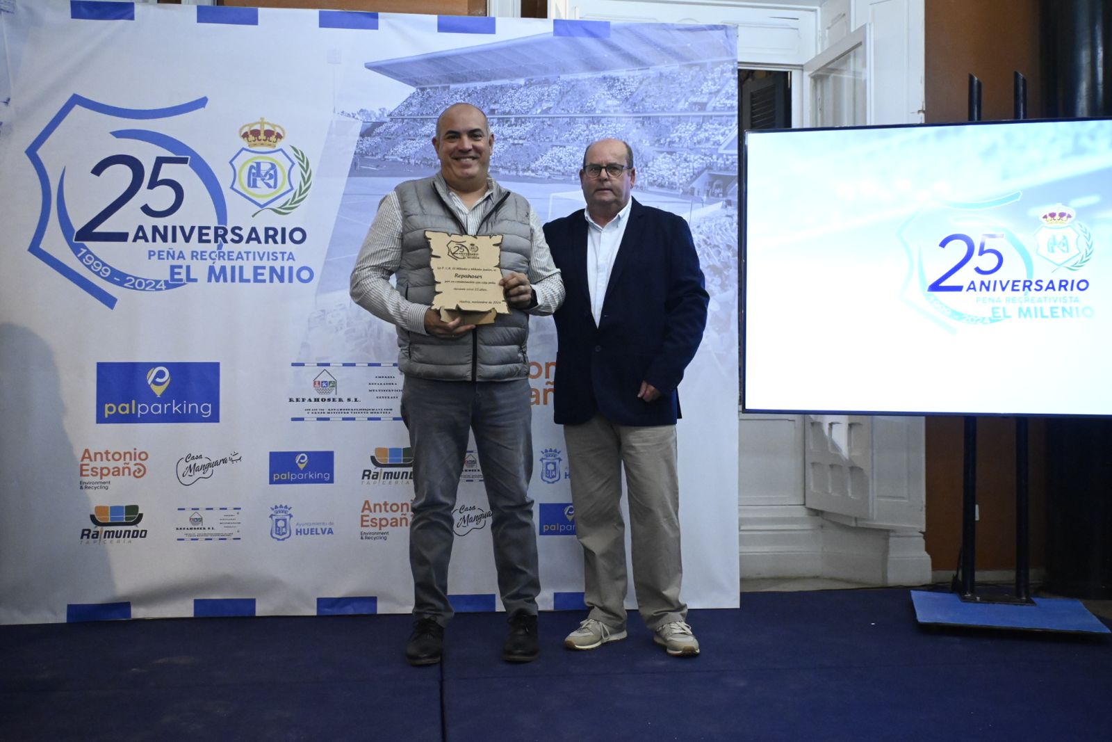 Acto de celebración del 25 aniversario de la Peña Cultural Recreativista 'El Milenio' en imágenes