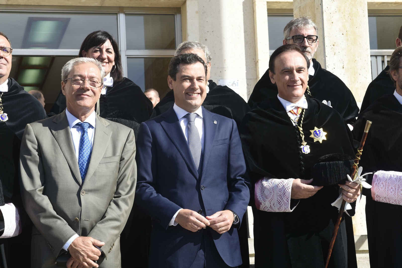 Juanma Moreno y el consejero Rogelio Delegado, este jueves en la Universidad de Córdoba.