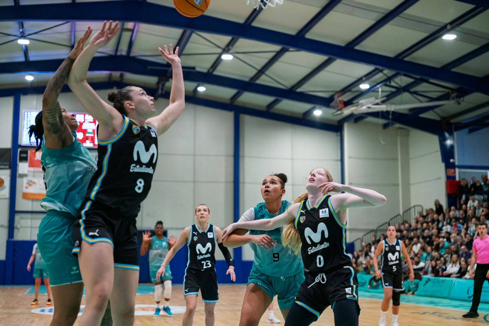 El CAB Estepona se va al parón tras caer ante el Estudiantes (72-80)