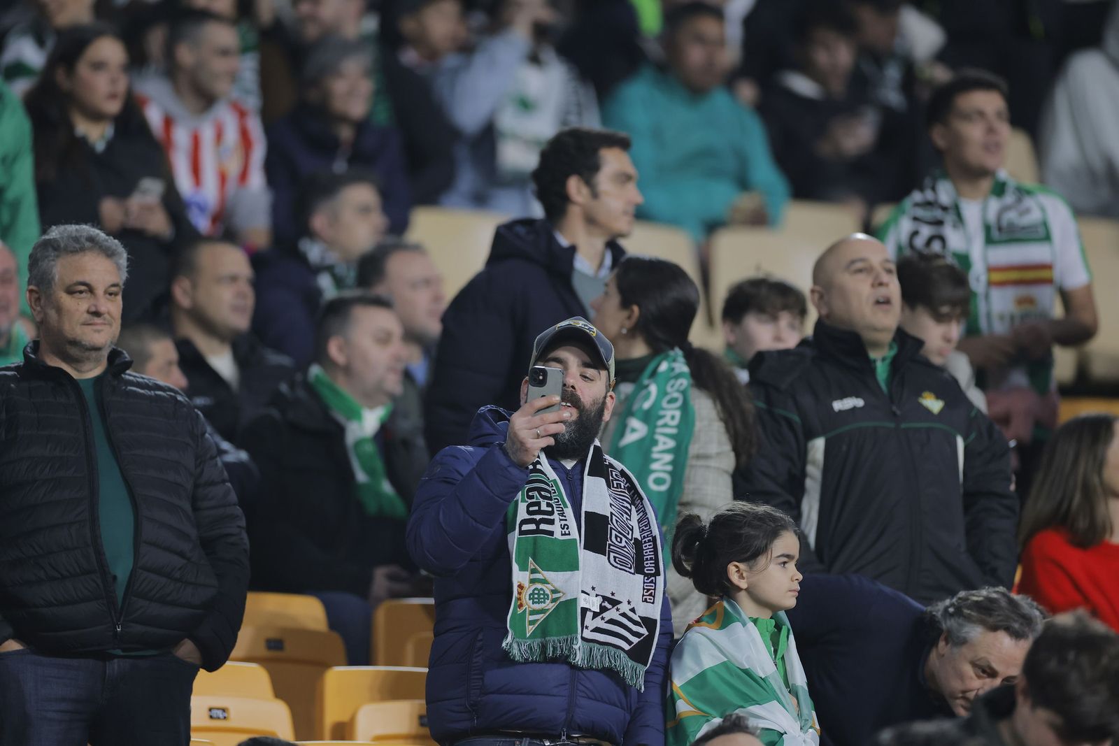 Búscate en las fotos del Betis - Atlético de Madrid