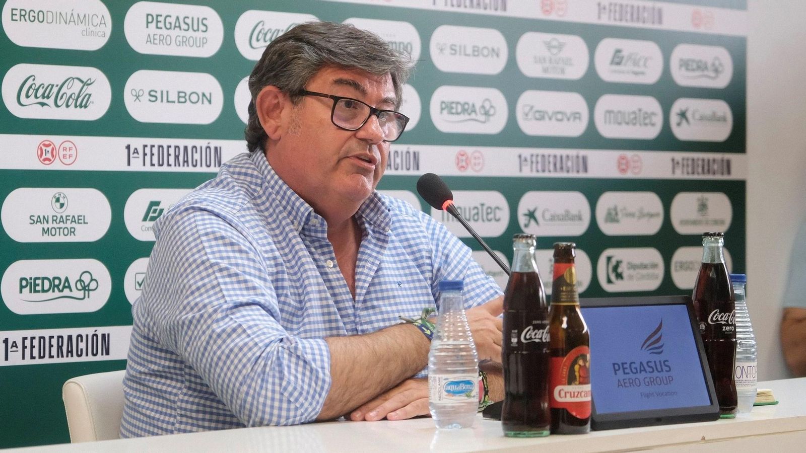 Javier González Calvo, en la sala de prensa de El Arcángel.