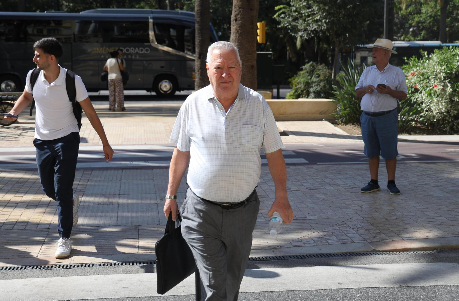 El pleno extraordinario sobre La Rosaleda y la renuncia al Mundial, en fotos