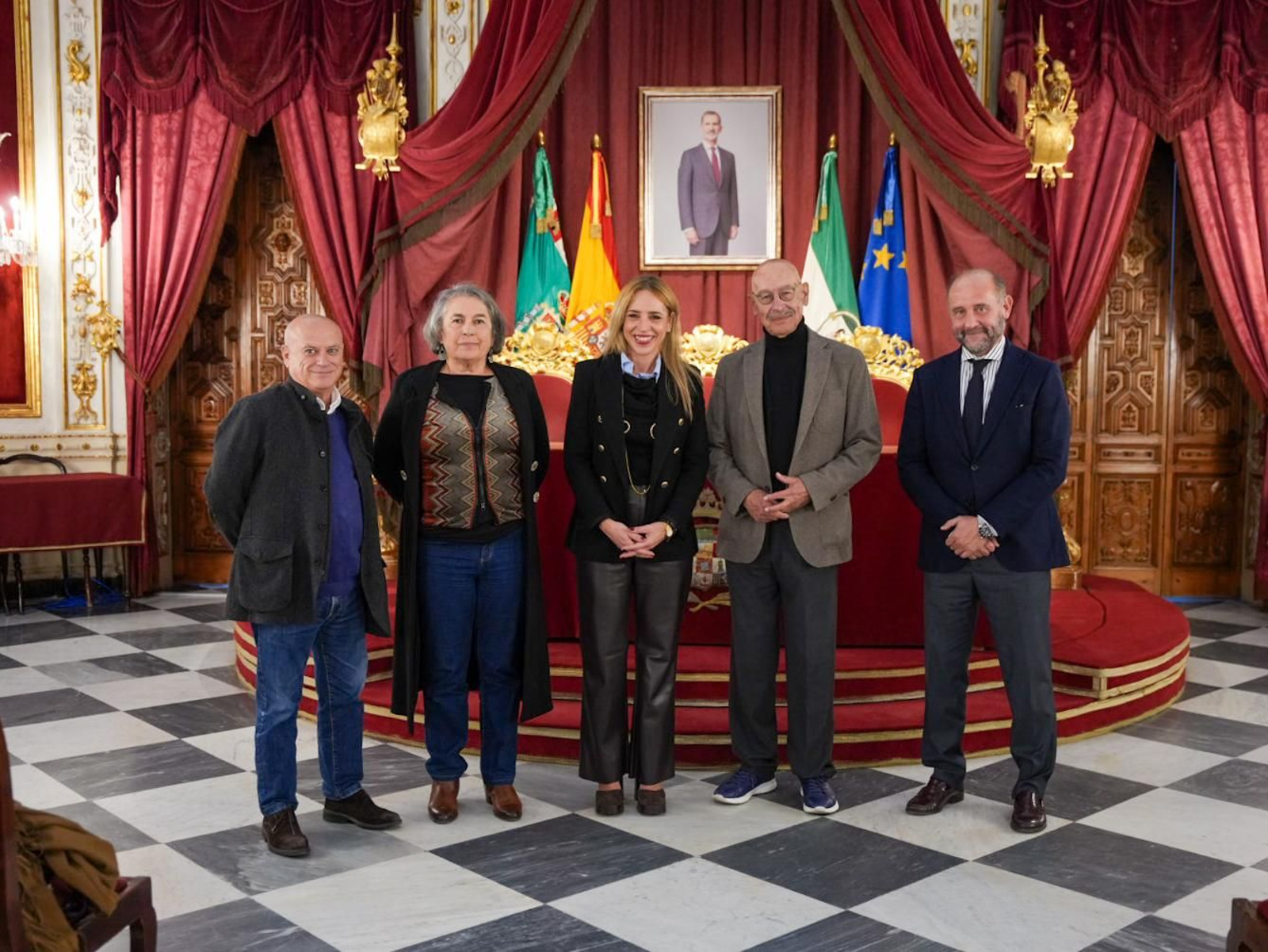 De izquierda a derecha, Bernardo Palomo, Carmen Bustamante, Almudena Martínez, Pablo Juliá y Juancho Ortiz.