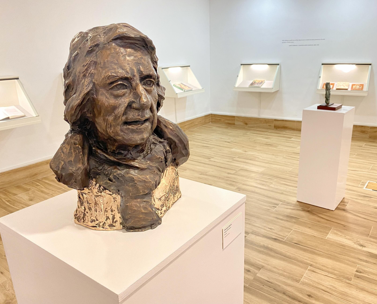 Un busto de la pensadora que se exhibe en la muestra de la Fundación María Zambrano, en Vélez-Málaga.