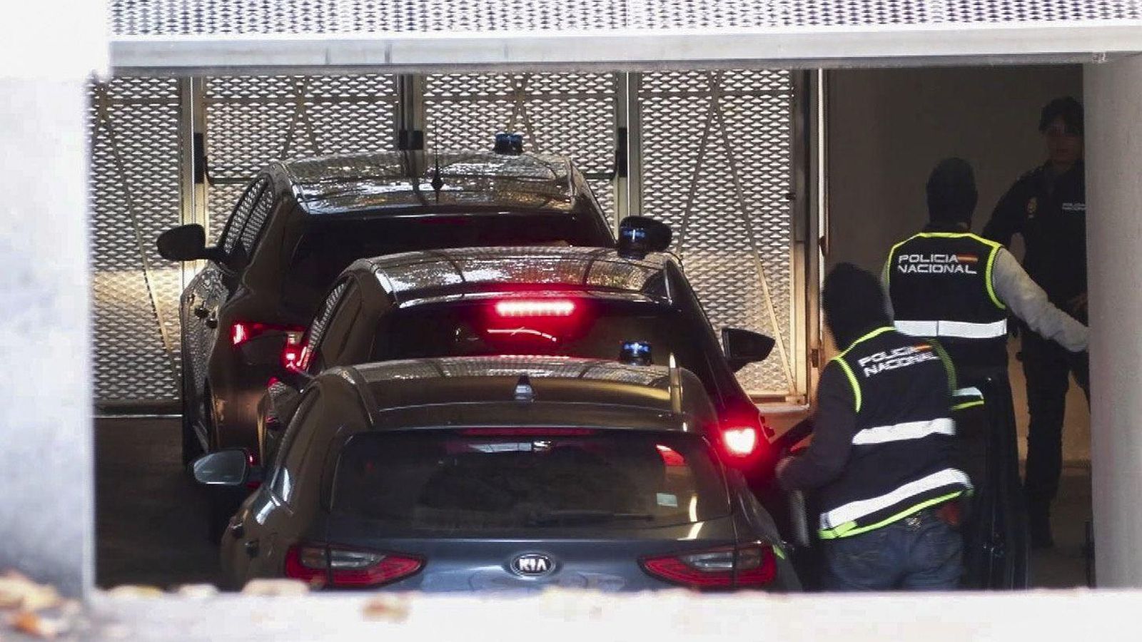Traslado de los tres detenidos a la Audiencia Nacional.