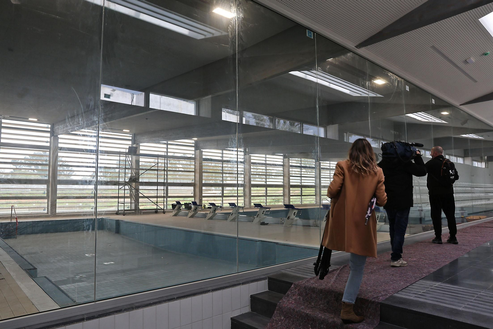 Imágenes de la visita a las obras de la Ciudad Deportiva de Huelva