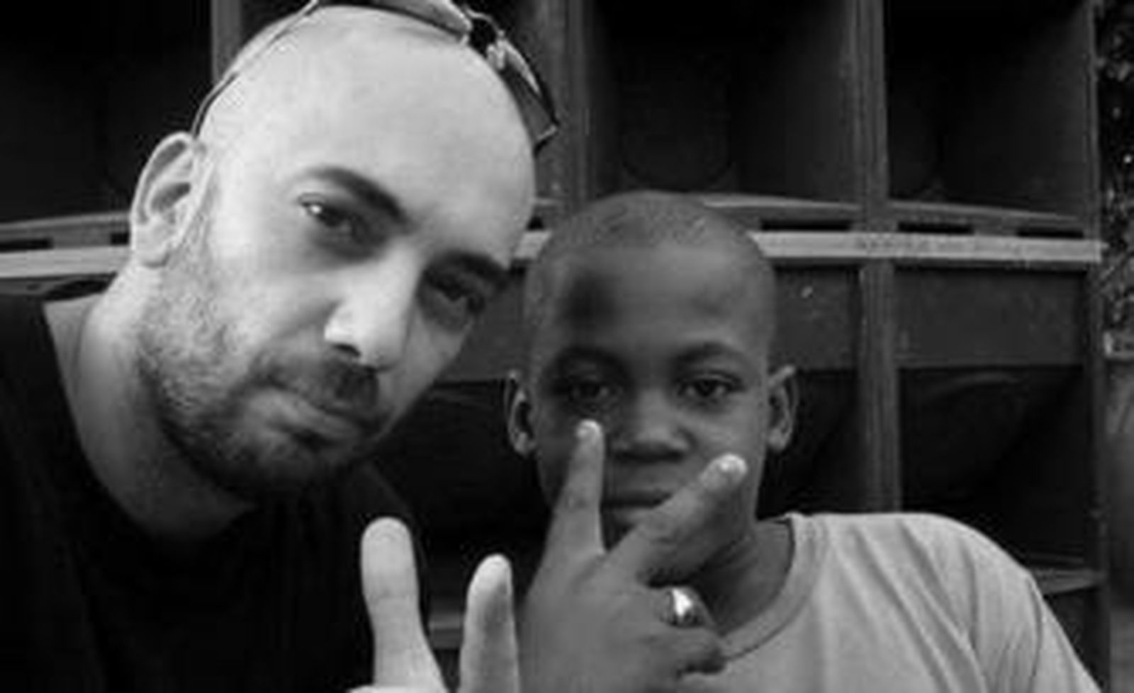 Siete velas para el Afrodisia Club