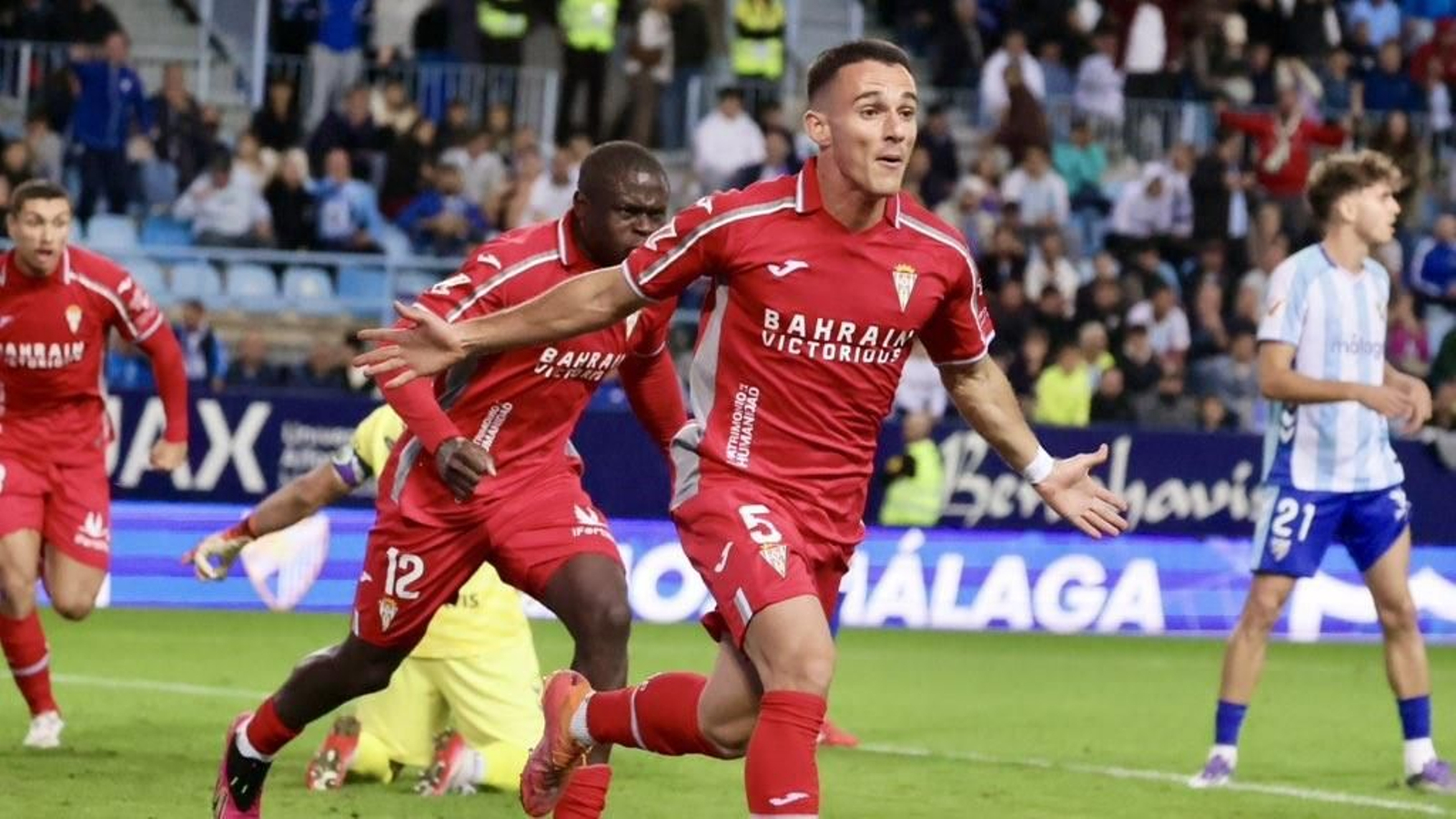 Diego Bri celebra el gol que dio al Córdoba CF el empate ante el Málaga.