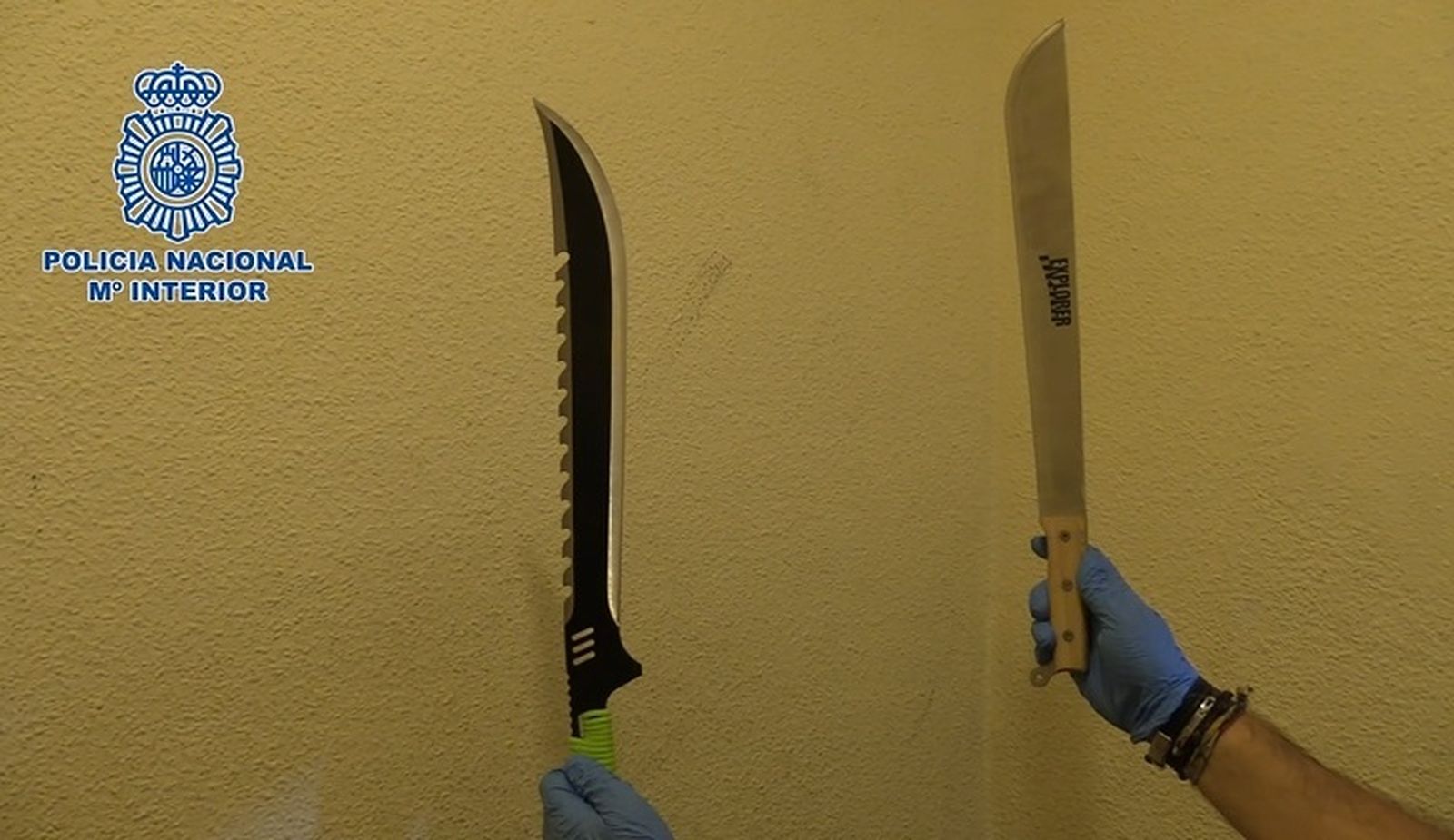 Armas incautadas a bandas latinas por el crimen de febrero en la calle Atocha.