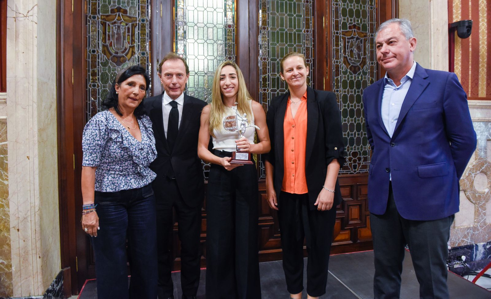 El alcalde recibe a Olga Carmona