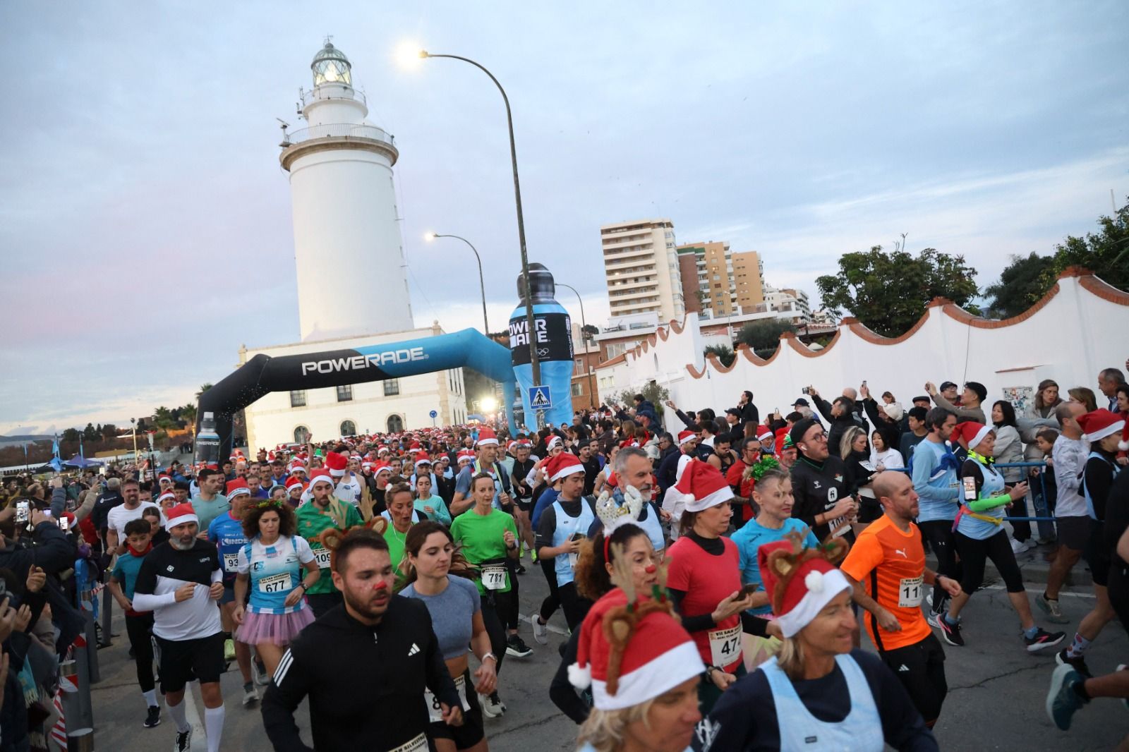 Las fotos de la San Silvestre del Real Club Mediterráneo en Málaga