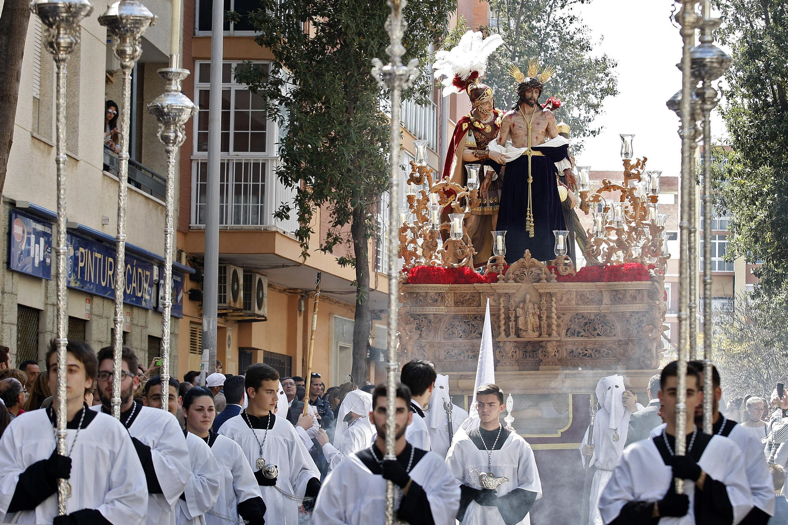 Salida de la hermandad del Despojado