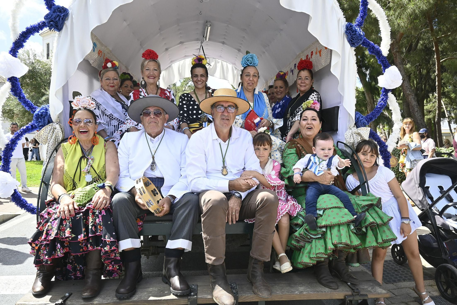 Todos los rocieros de la comitiva de la Hermandad de Huelva, en imágenes
