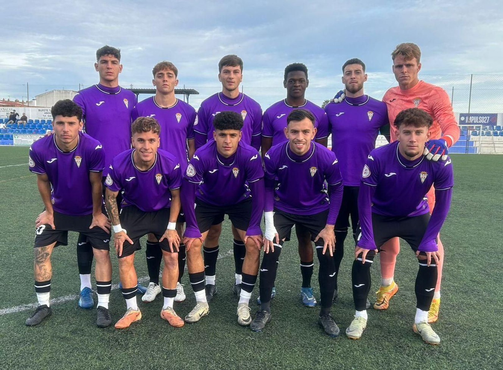 Formación inicial del Córdoba B en Bollullos.