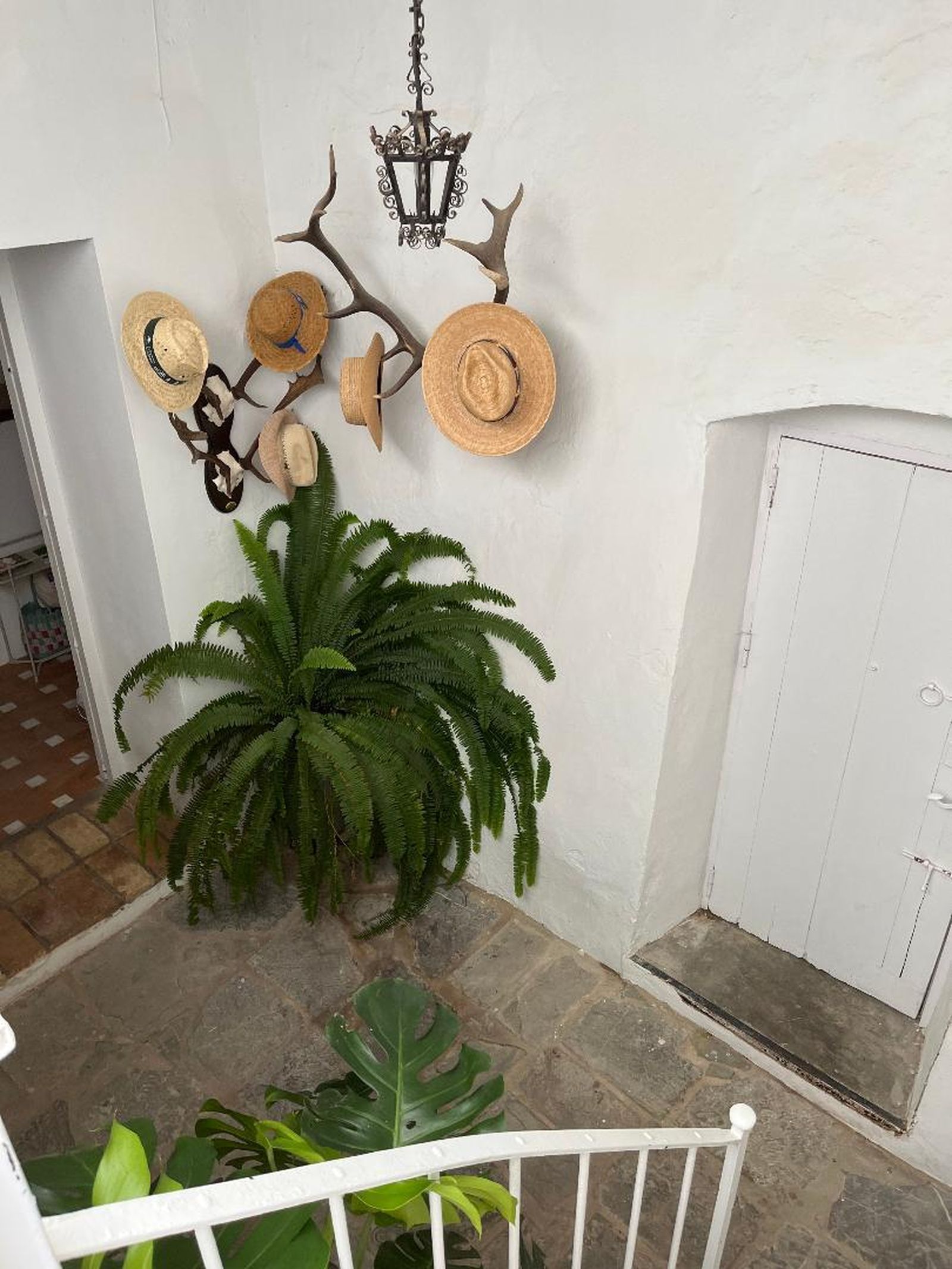 Así es el interior de la casa de Sanlúcar del matrimonio Angulo-Cuquerella