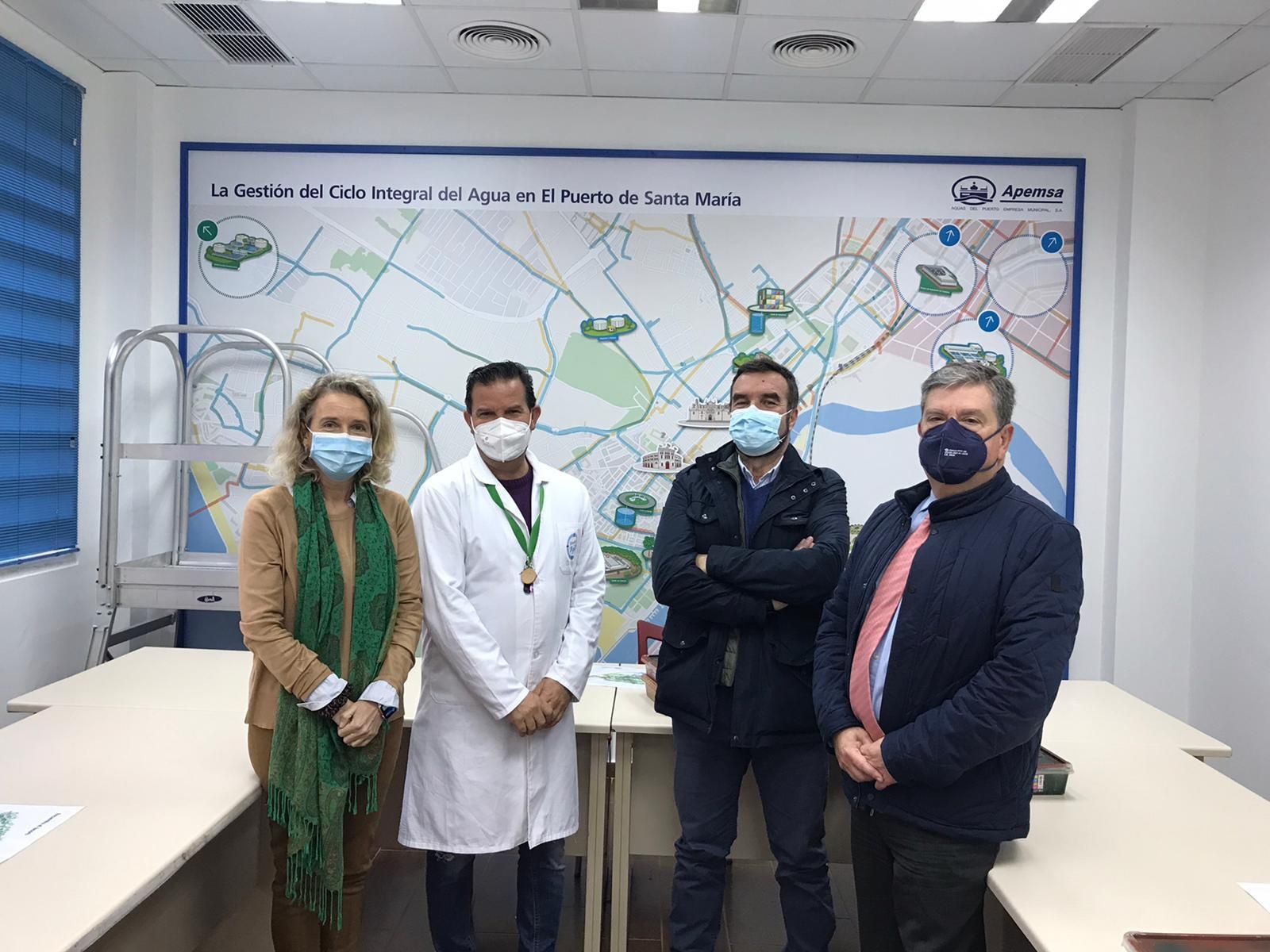 La visita al Aula del Agua realizada por los concejales de Medio Ambiente y Educación.