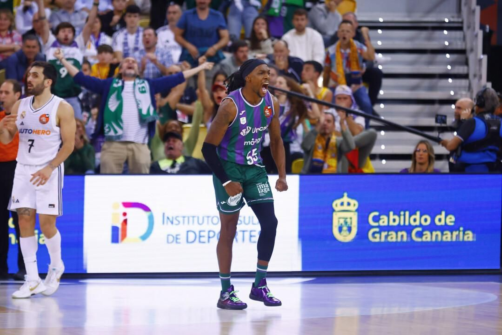El Unicaja, campeón de Copa: Todas las imágenes del partido, la fiesta y la llegada a Málaga