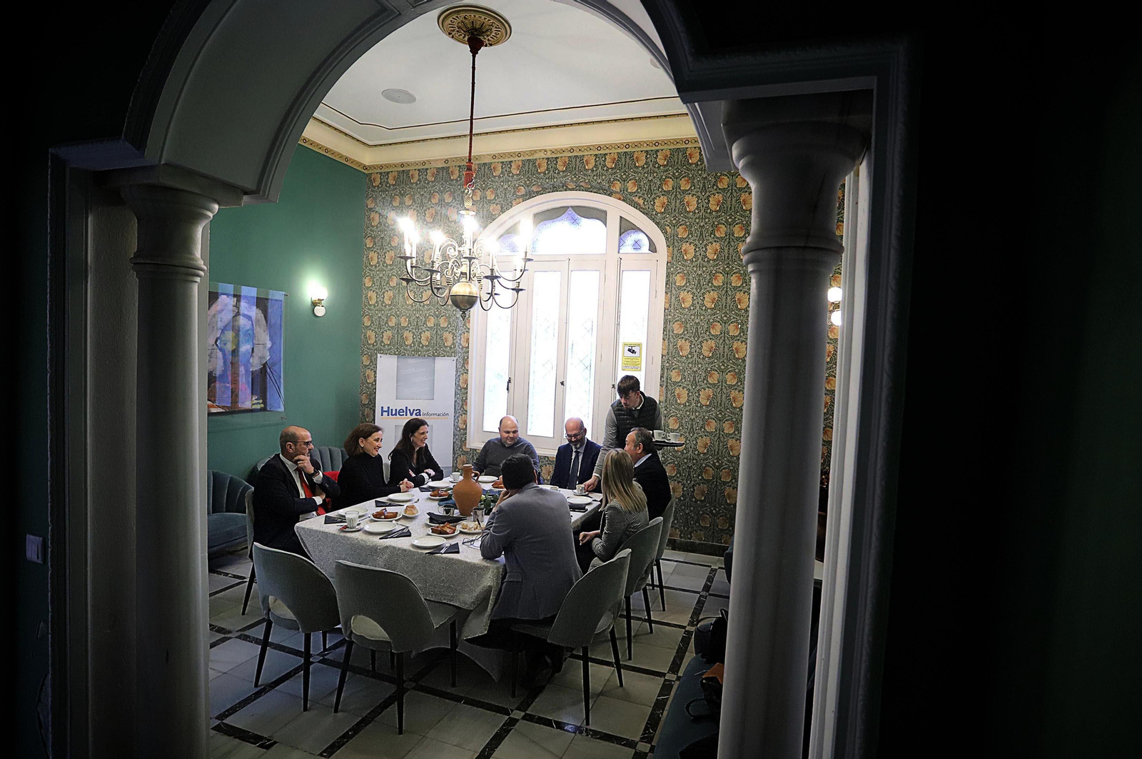 Imágenes de la tertulia cofrade "El Aguaó" de Huelva Información