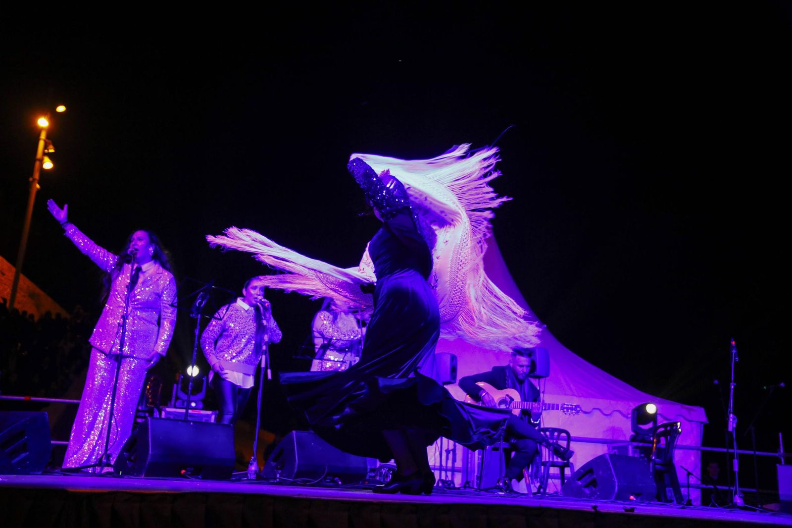 La Noche de las Candelas del Mesón Gitano de Almería, en imágenes