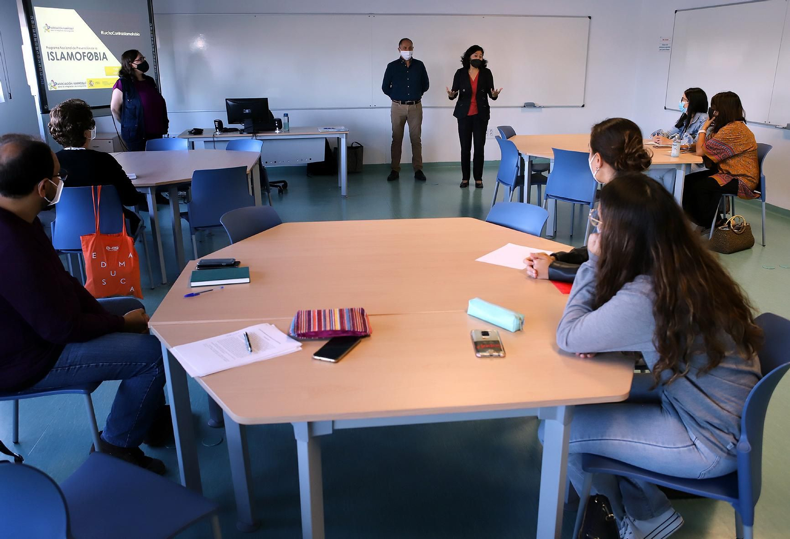 Un momento del taller impartido. Un momento del taller impartido.