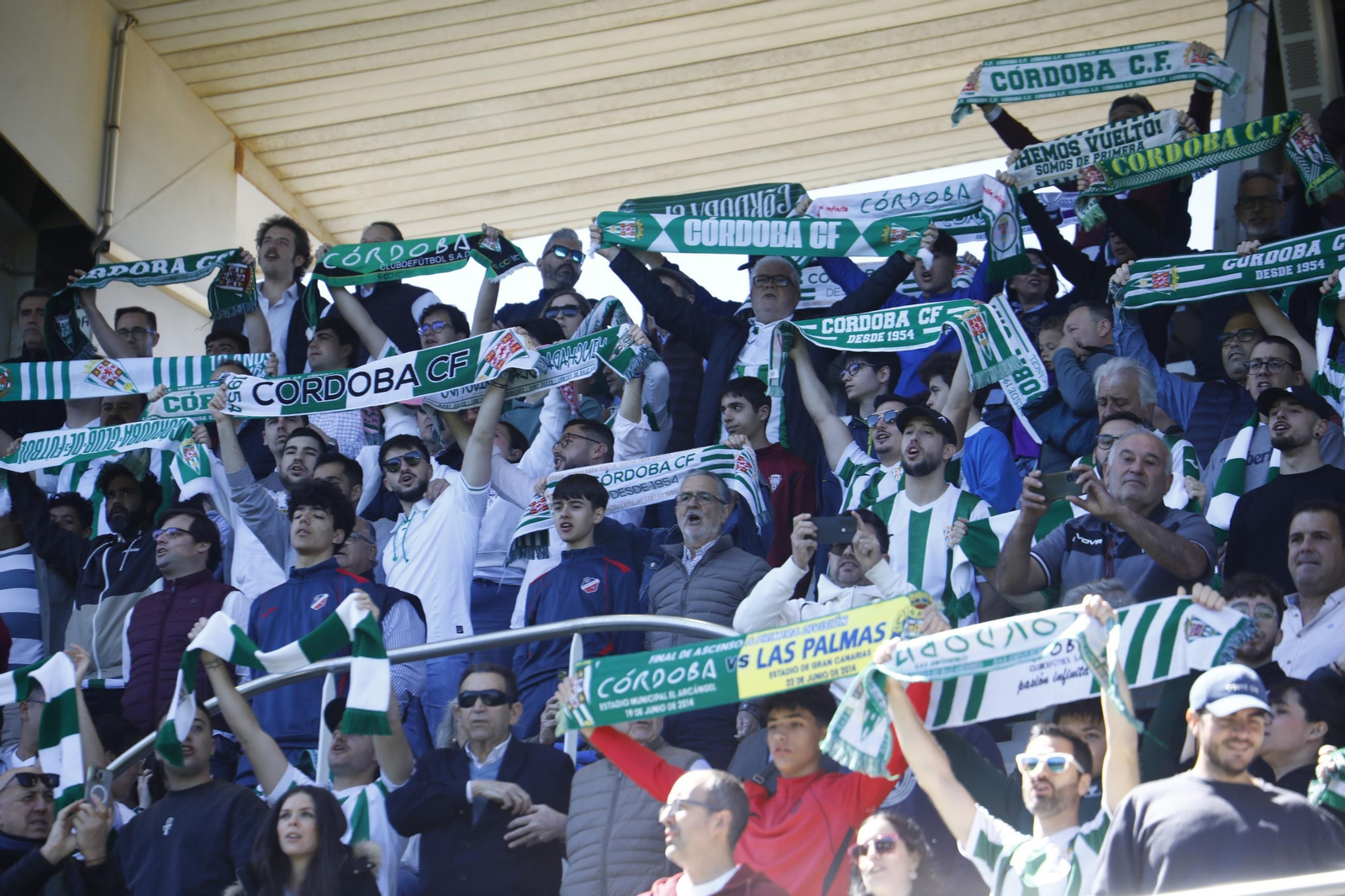 Las fotos del ambiente en El Arcángel para el Córdoba CF - Elche