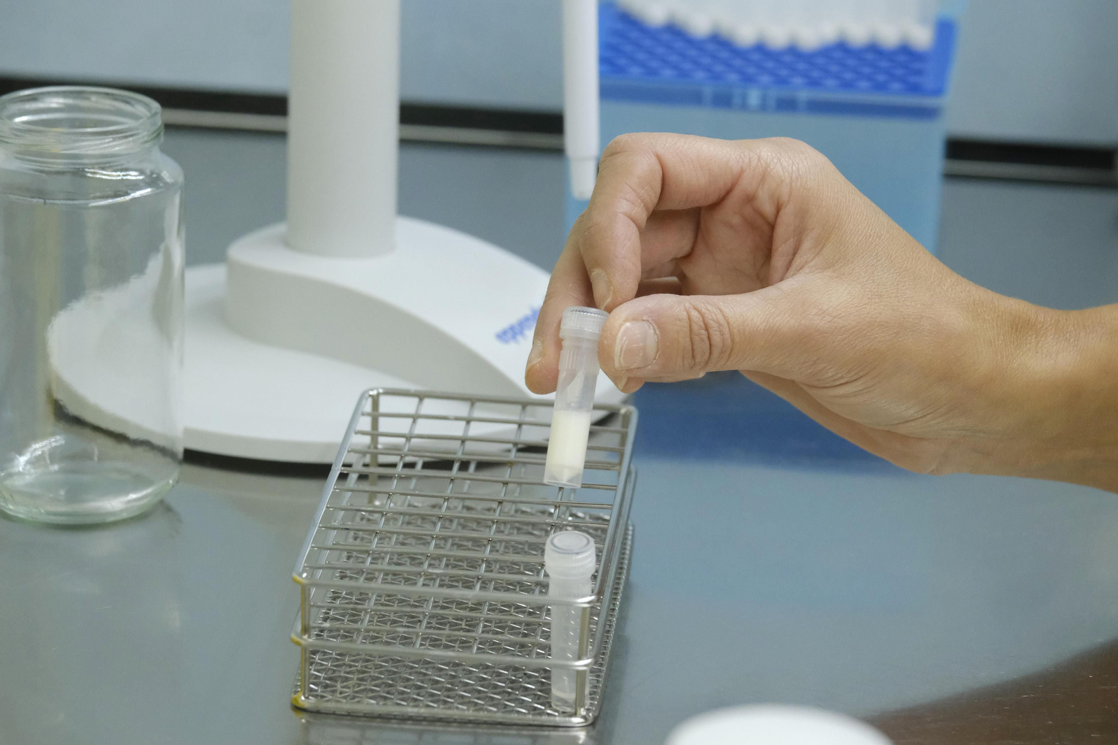 El banco de leche materna del Hospital Reina Sofía de Córdoba, en fotografías