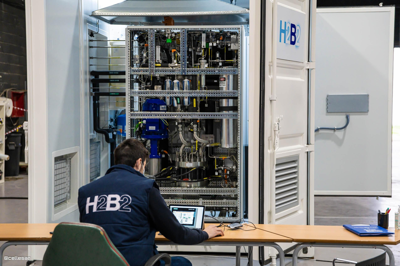 Un electrolizador construido por la startup H2B2 en sus instalaciones de Dos Hermanas.