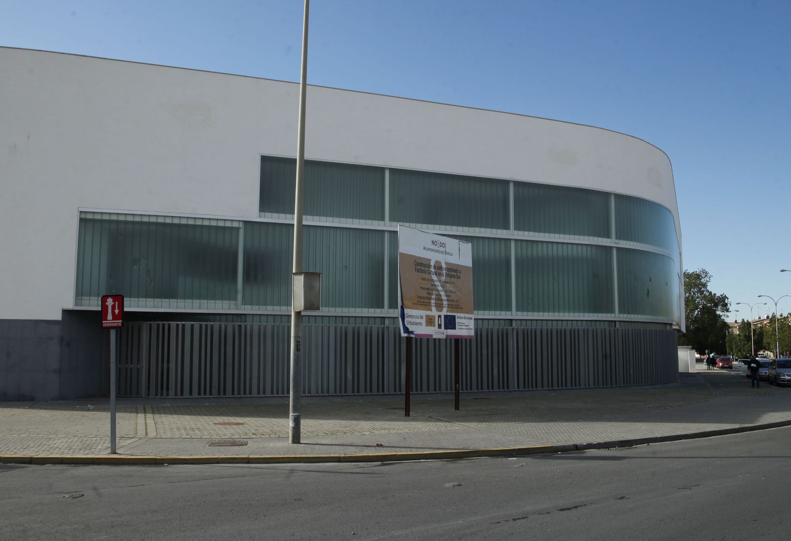 La Factoría Cultural, todavía con el cartel de la obra. / JOSÉ ÁNGEL GARCÍA