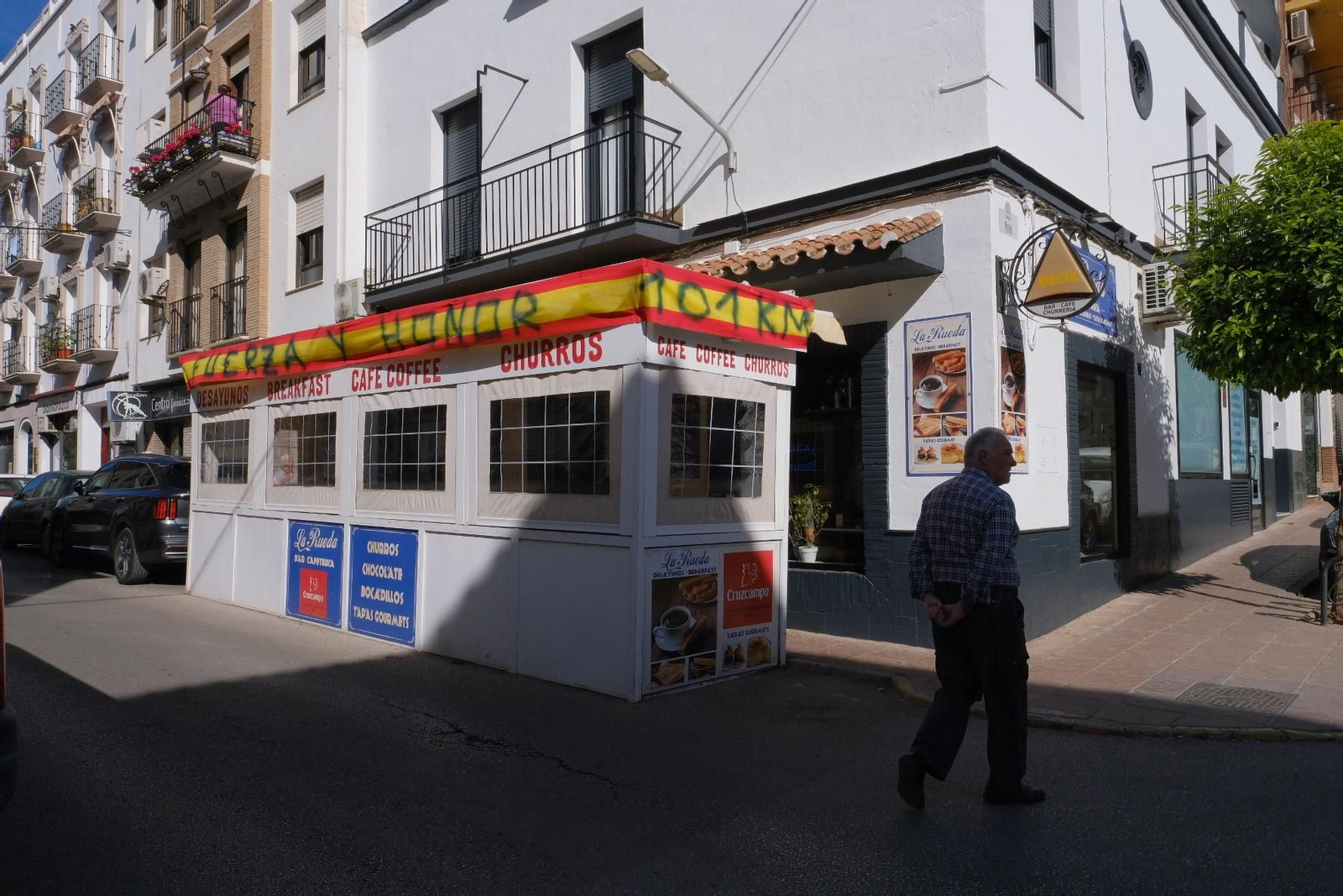 Cafetería con alusión especial a los 101 kilómetros Cafetería con alusión especial a los 101 kilómetros