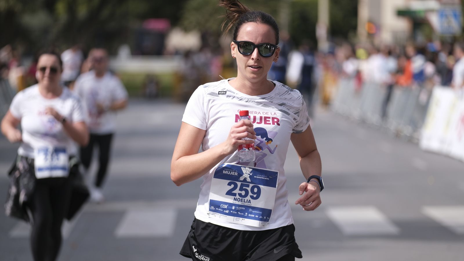 Imágenes de la Carrera de la Mujer 2023 en Almería