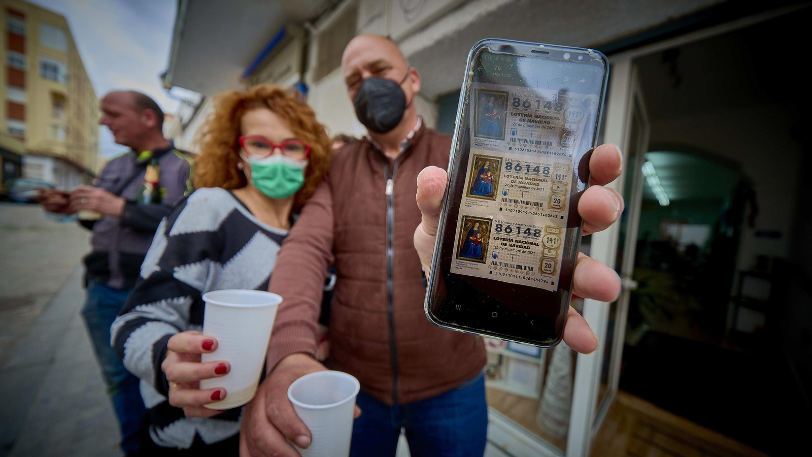 Celebración en Puerto Real en 2021, donde llegaron varios décimos del Gordo.