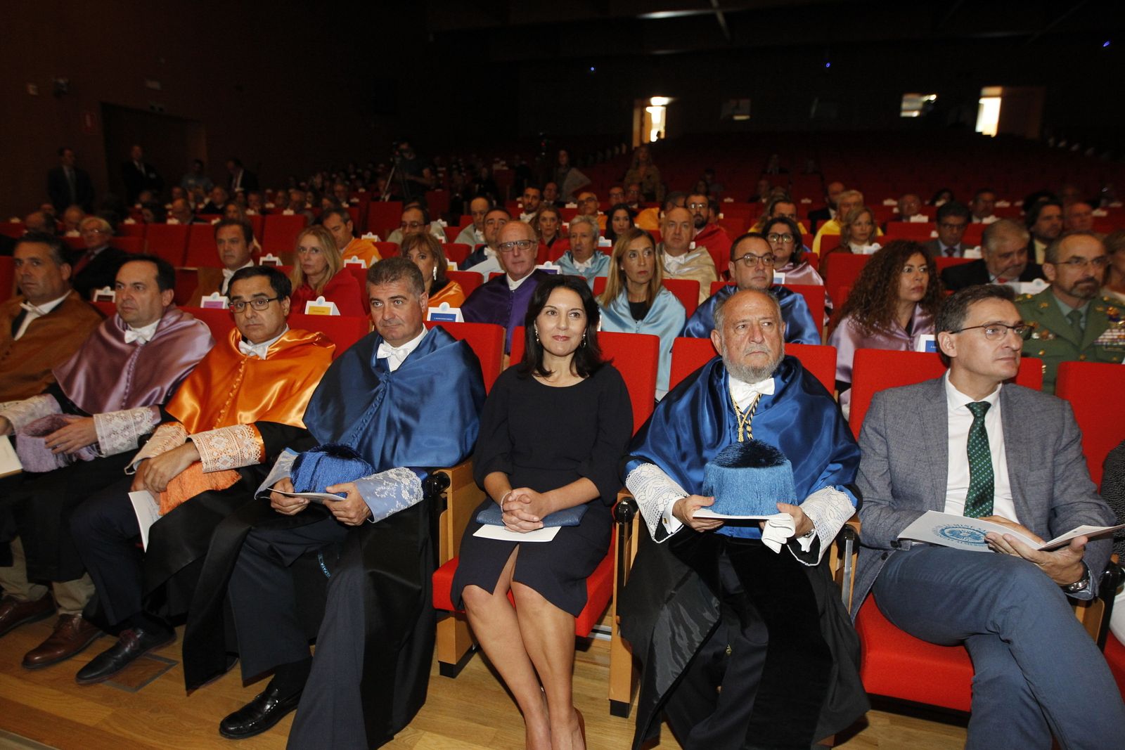 Autoridades en el acto, entre ellas la actual presidenta del Consejo Social, Magdalena Cantero.