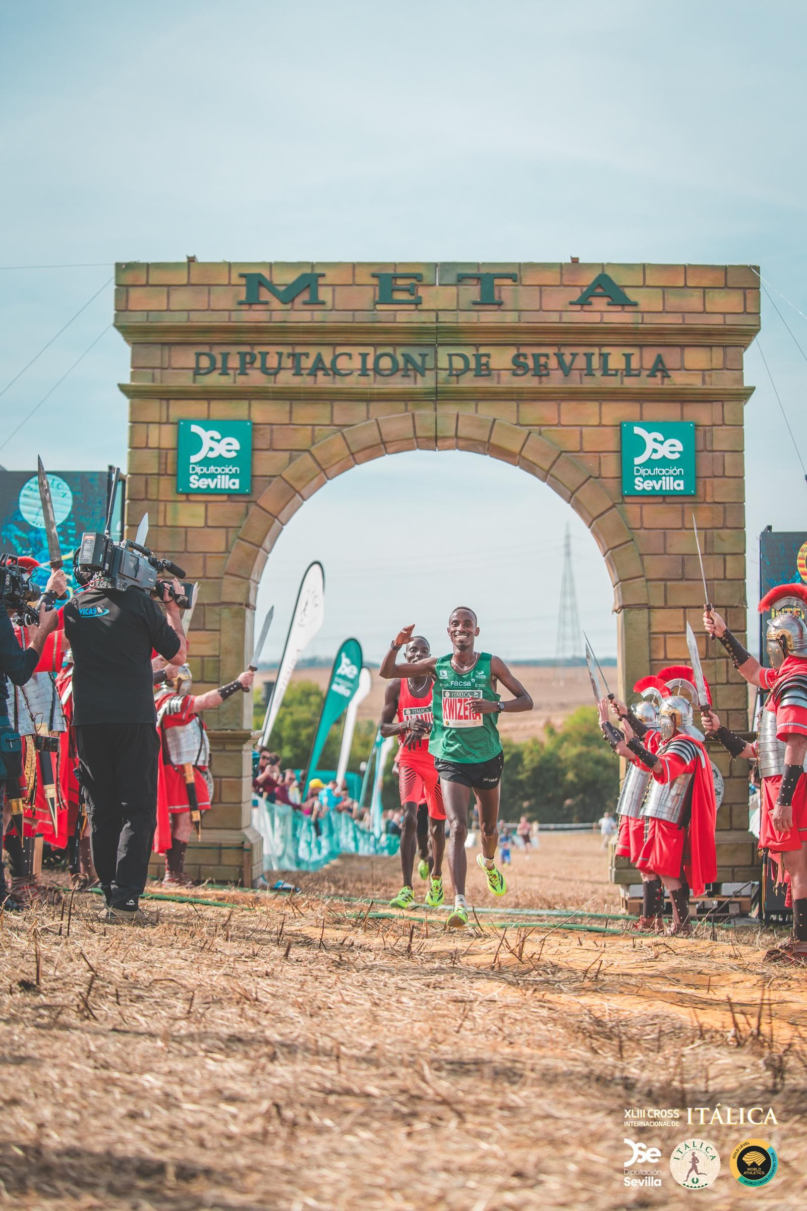 Búscate en las fotos del Cross de Itálica 2025 | 12