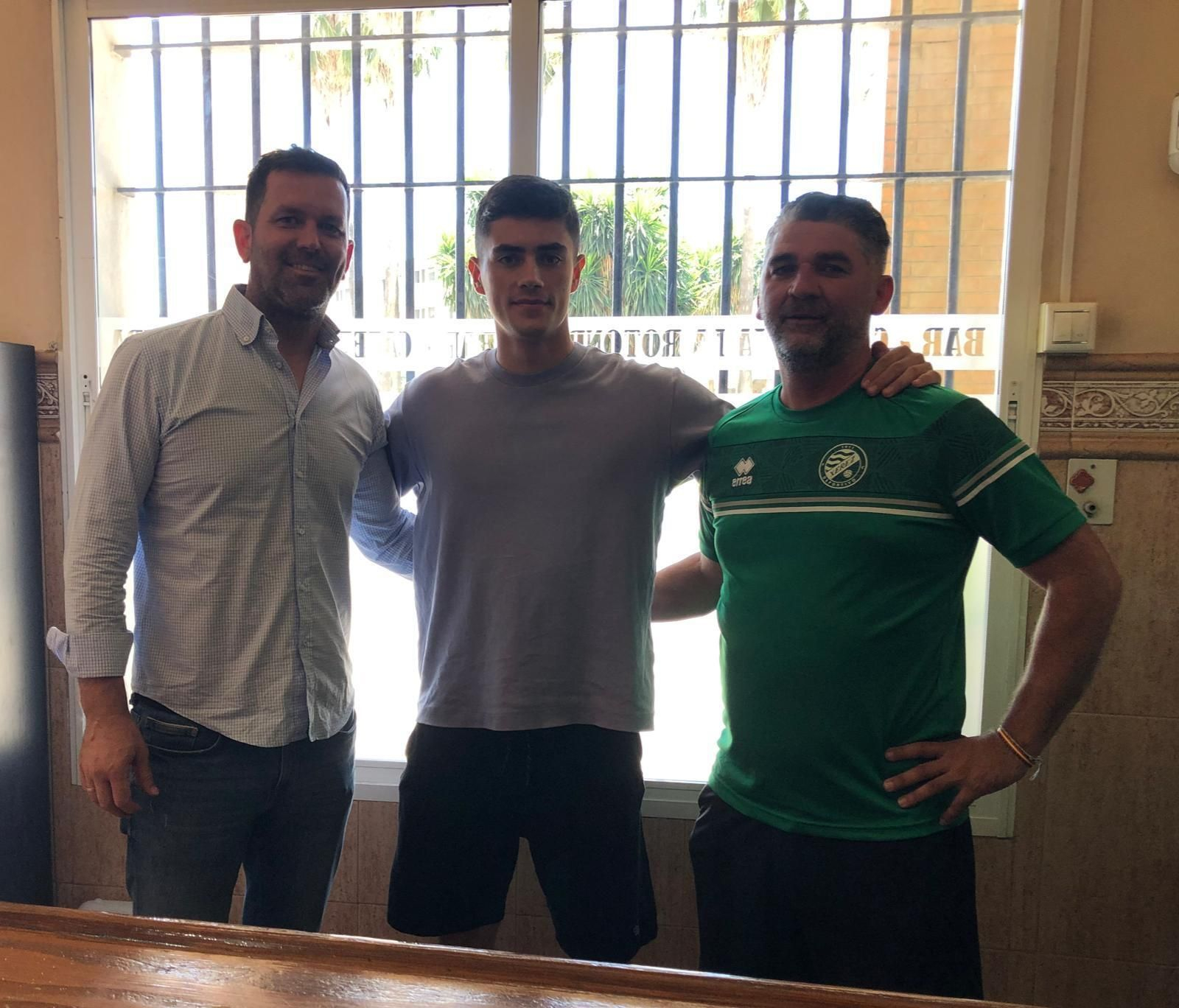 Mario de Luis, junto a Jesús Viloita y Jose Granados este jueves en Jerez.