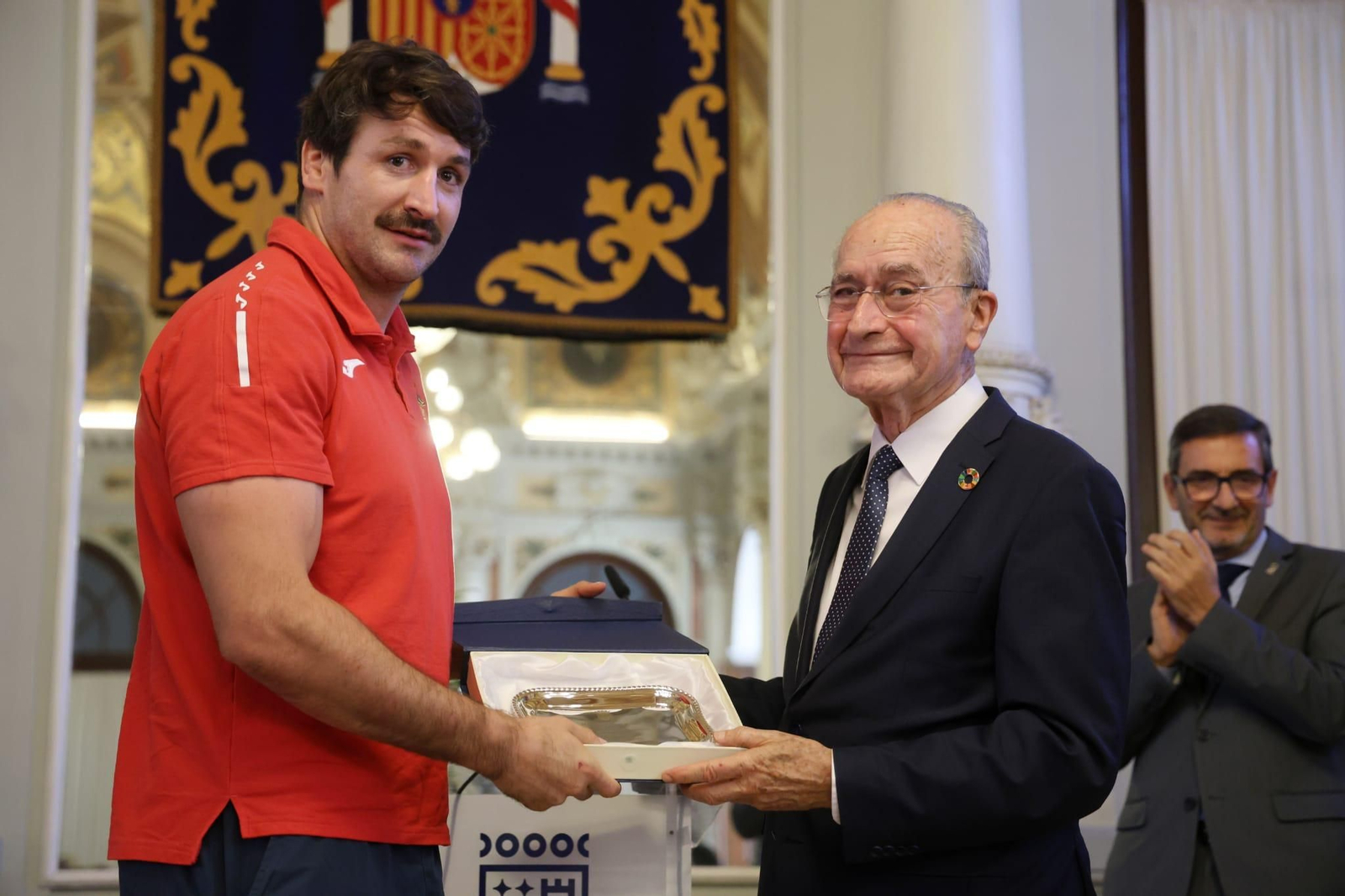 España y Fiyi, bienvenidas a Málaga en el Ayuntamiento