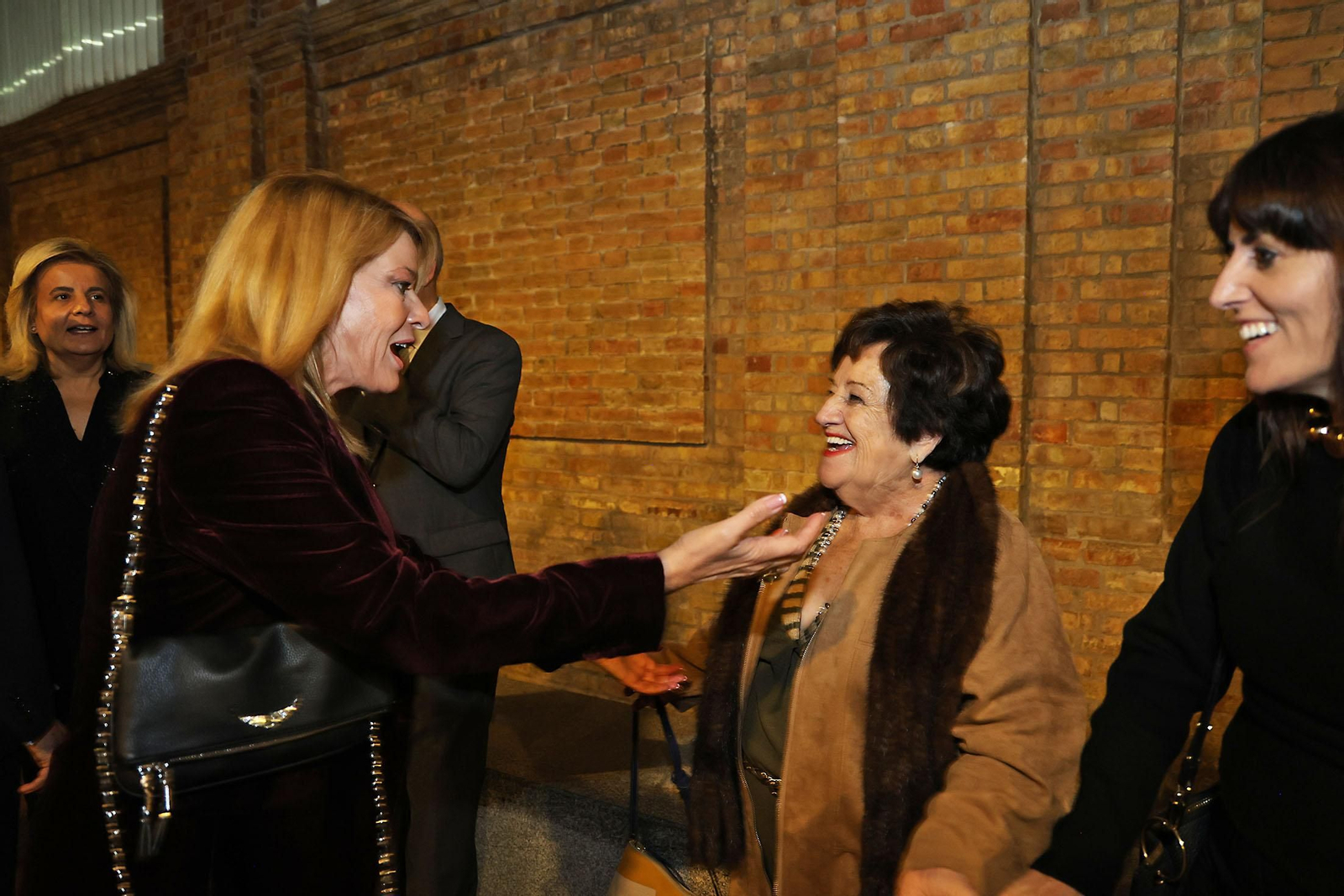 Imágenes de los invitados a la gala de los  37 premios Onubenses del Año