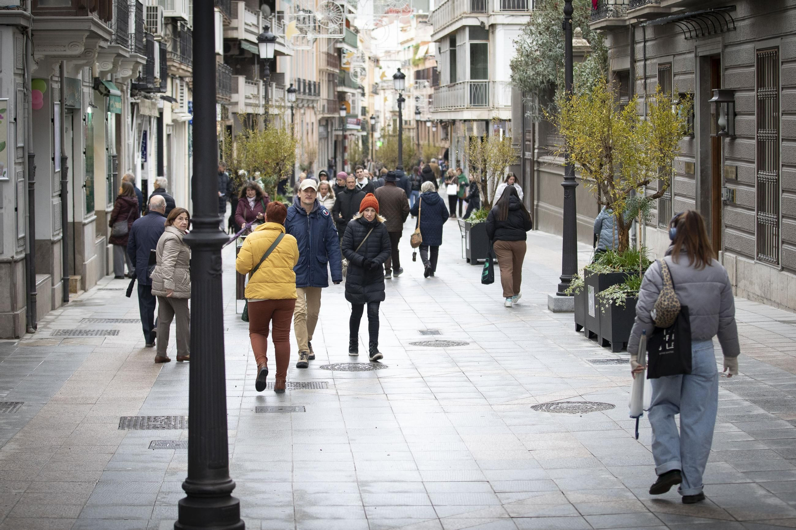Fotos: así ha quedado la nueva calle San Antón, una de las vías más emblemáticas de Granada