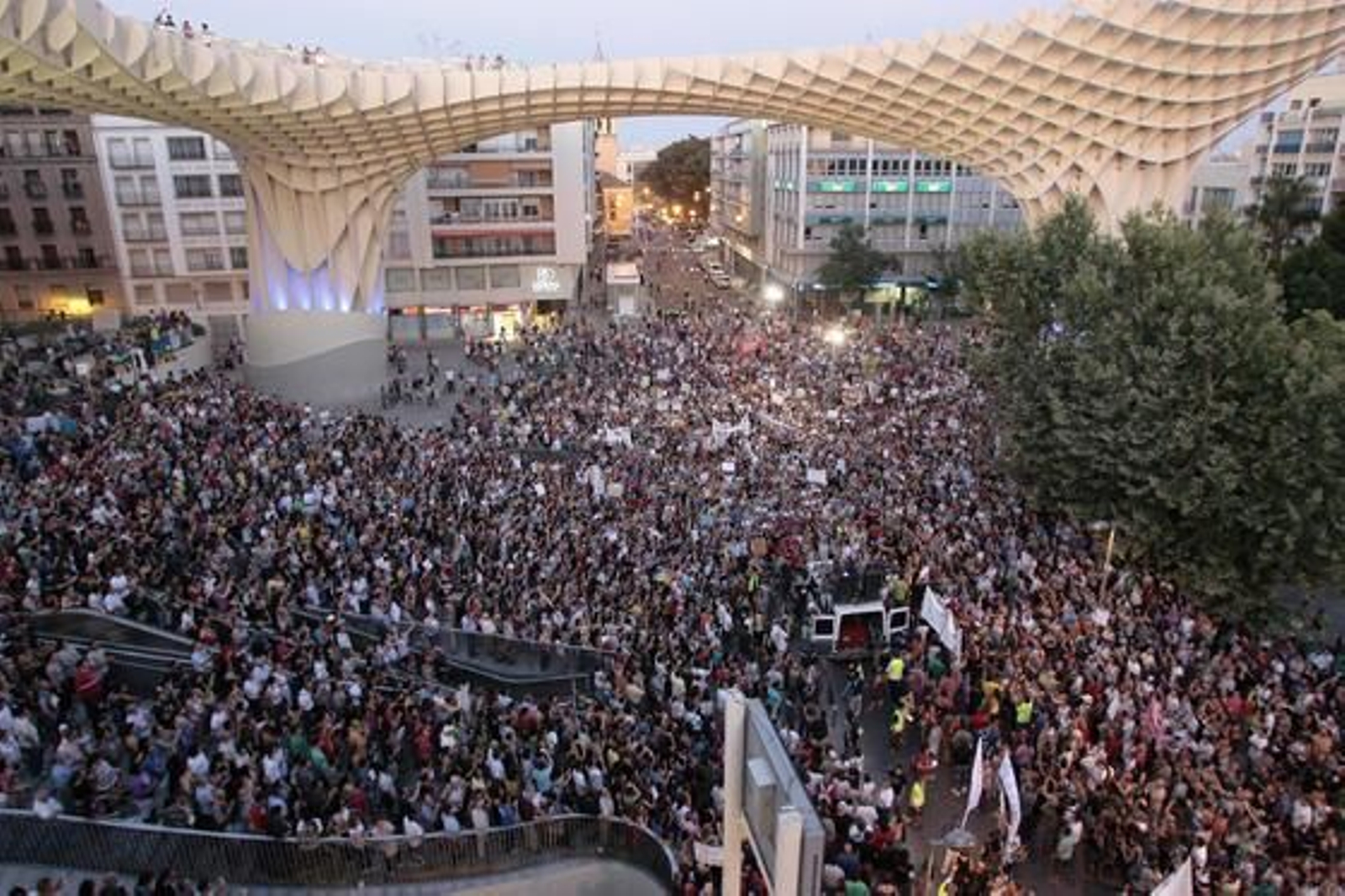 La Encarnación al final de la marcha.

Foto: Juan Carlos Munoz